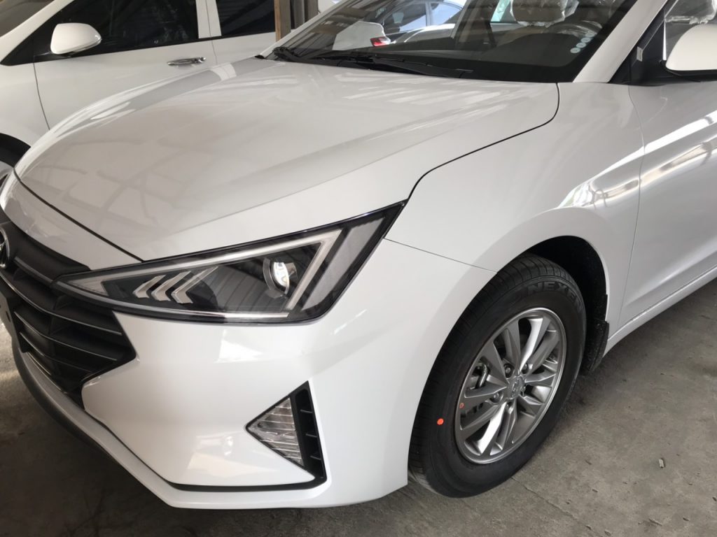 Hyundai Elantra 1.6At 2021 4